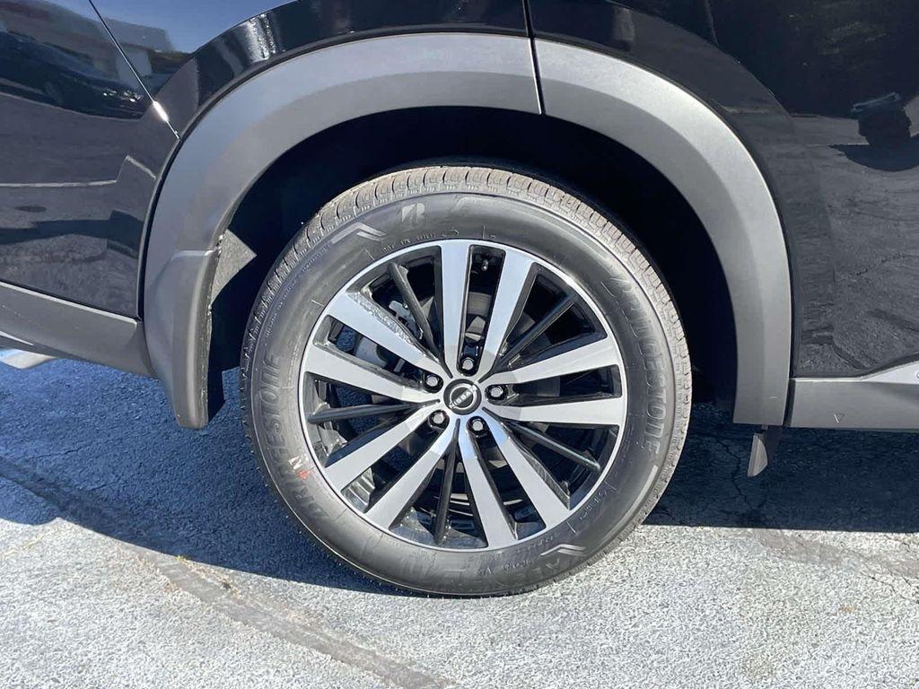 new 2025 Nissan Pathfinder car, priced at $45,662