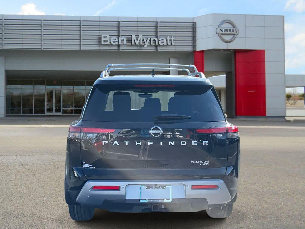 new 2025 Nissan Pathfinder car, priced at $45,662