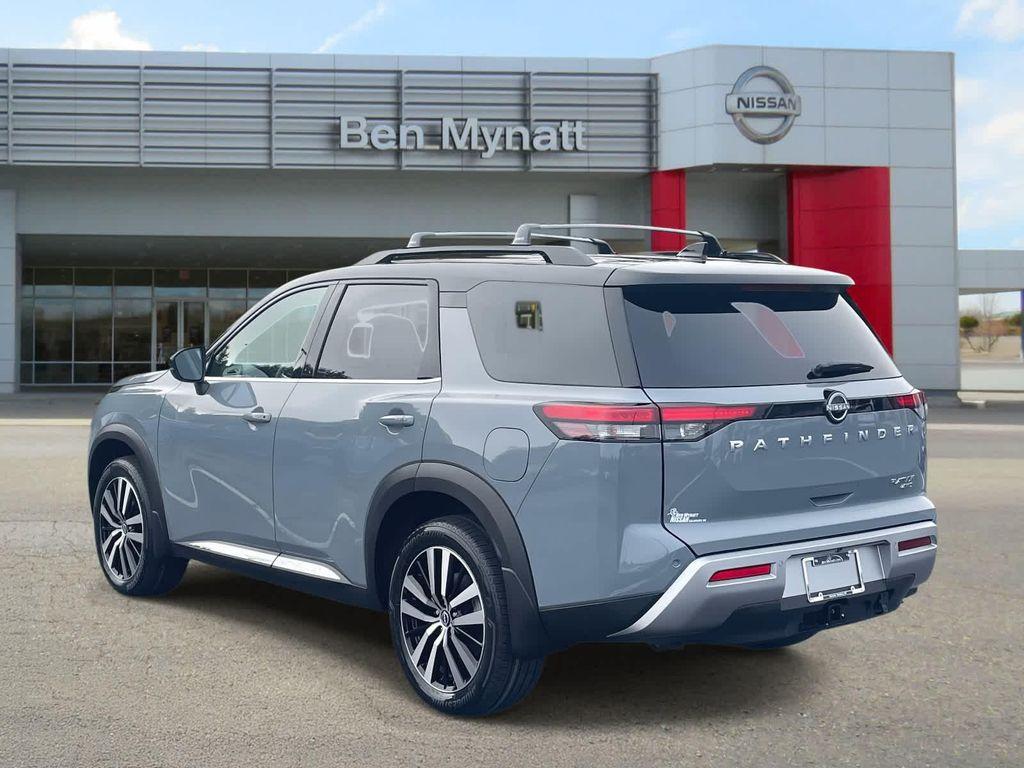 new 2025 Nissan Pathfinder car, priced at $46,553