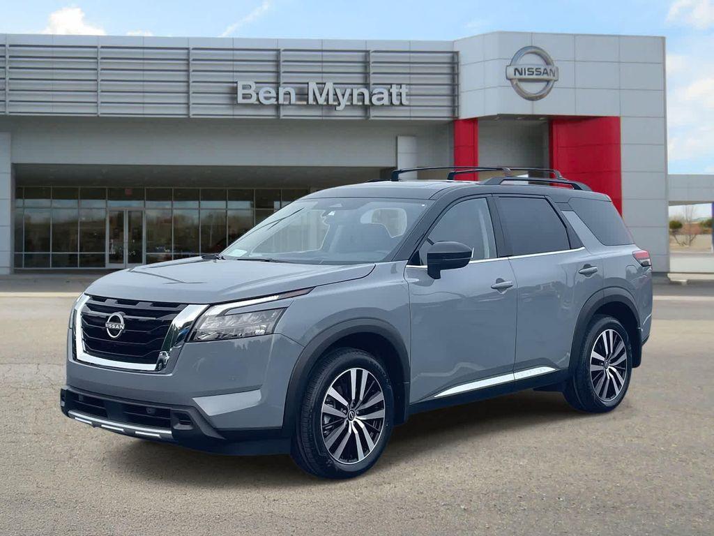 new 2025 Nissan Pathfinder car, priced at $46,553