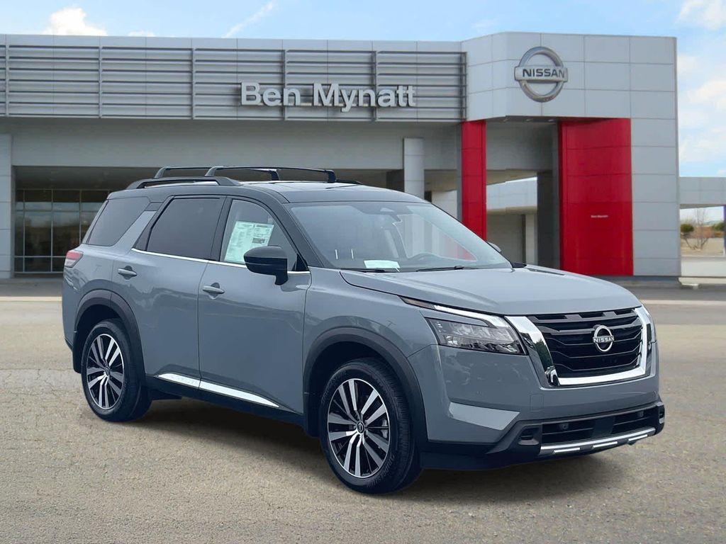new 2025 Nissan Pathfinder car, priced at $51,179