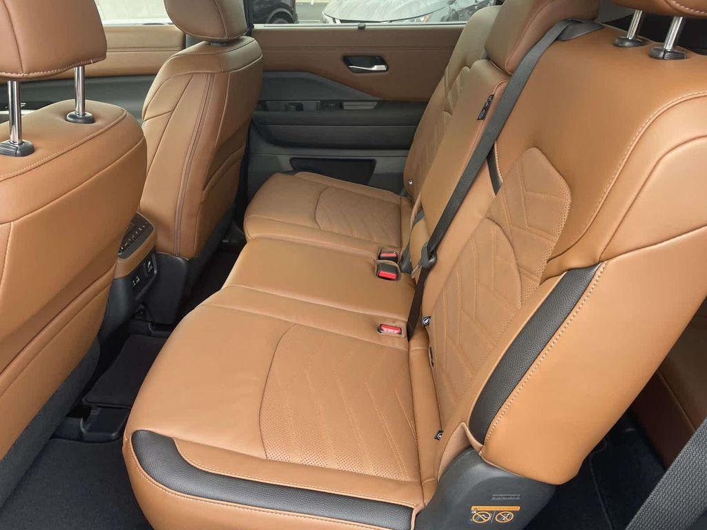 new 2025 Nissan Pathfinder car, priced at $46,553