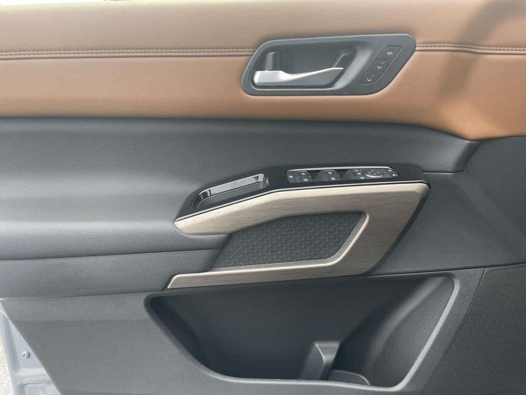 new 2025 Nissan Pathfinder car, priced at $46,553