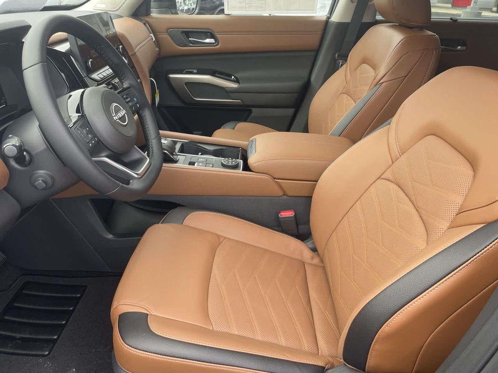 new 2025 Nissan Pathfinder car, priced at $46,553
