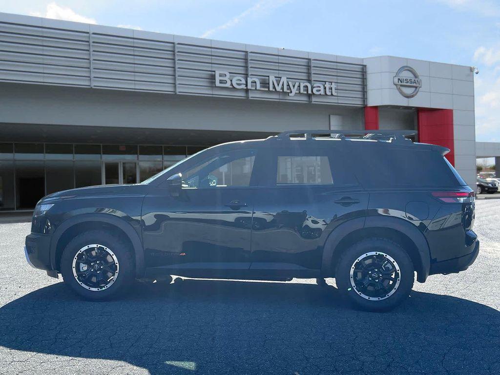 new 2025 Nissan Pathfinder car, priced at $43,640