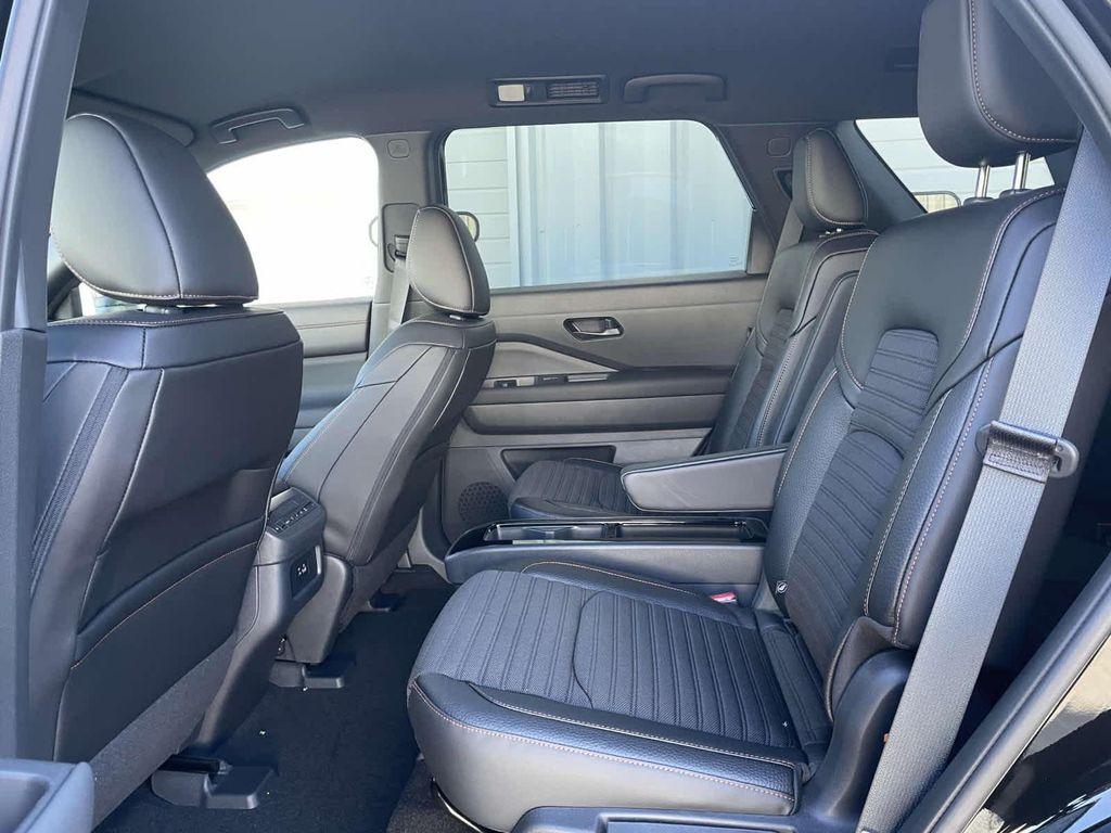 new 2025 Nissan Pathfinder car, priced at $43,640