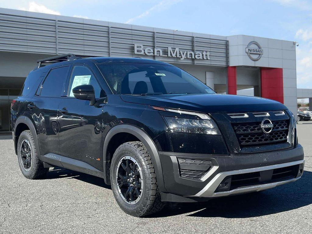 new 2025 Nissan Pathfinder car, priced at $43,640