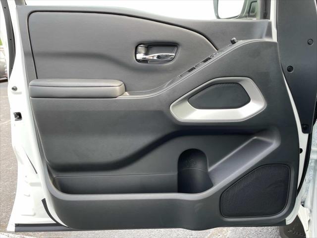 new 2025 Nissan Frontier car, priced at $36,052