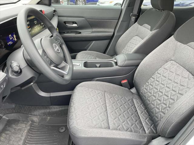 new 2025 Nissan Kicks car, priced at $27,614