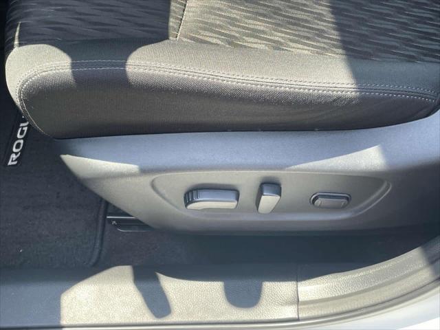 used 2020 Nissan Rogue car, priced at $19,999