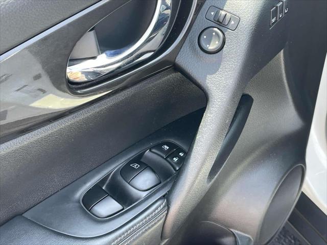 used 2020 Nissan Rogue car, priced at $19,999