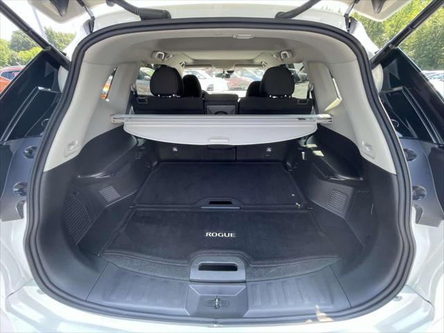 used 2020 Nissan Rogue car, priced at $19,999