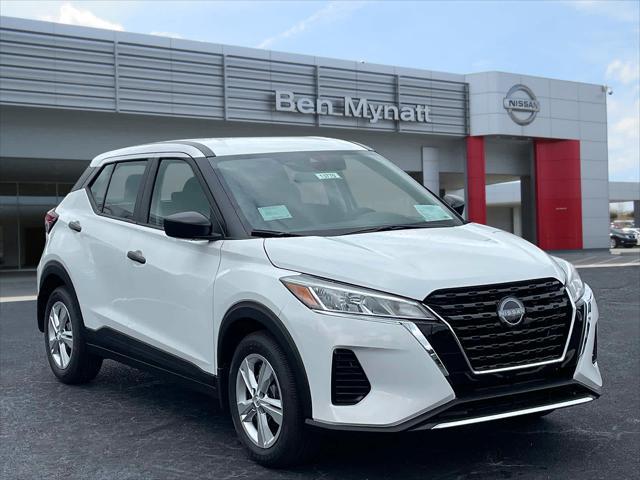 new 2025 Nissan Kicks car, priced at $23,760
