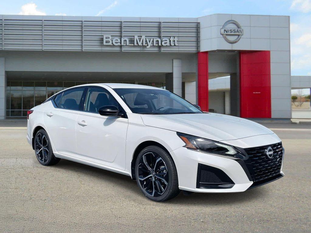 new 2025 Nissan Altima car, priced at $30,284