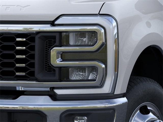 new 2024 Ford F-350 car, priced at $87,995