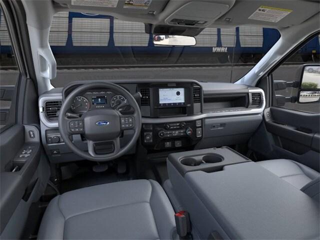 new 2025 Ford F-250 car, priced at $55,070