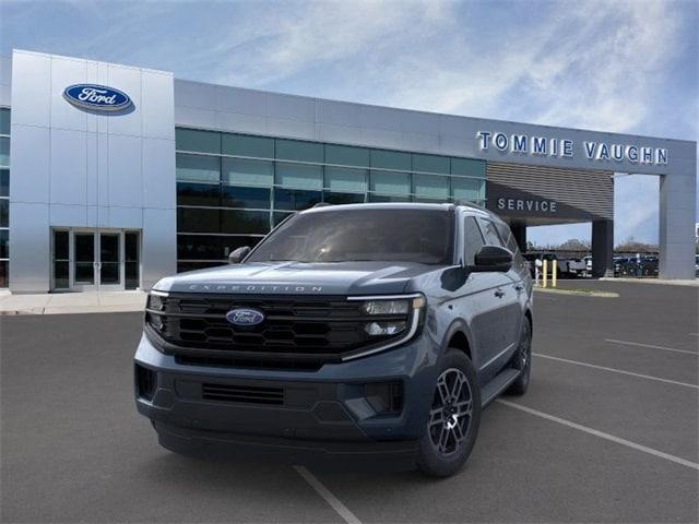 new 2025 Ford Expedition car, priced at $69,460