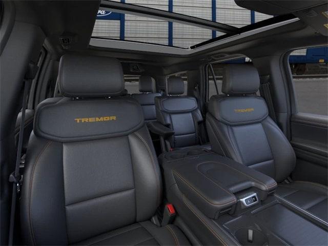 new 2025 Ford Expedition car, priced at $82,399