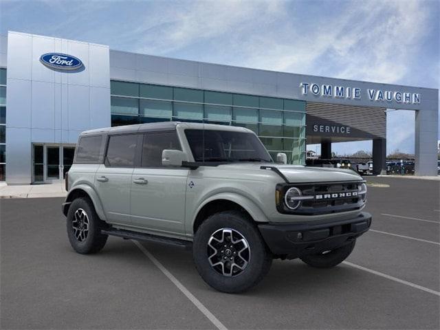 new 2024 Ford Bronco car, priced at $53,405