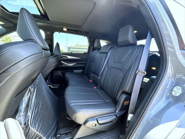 new 2025 INFINITI QX60 car, priced at $61,980