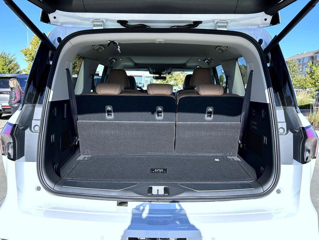 new 2026 INFINITI QX80 car, priced at $91,779