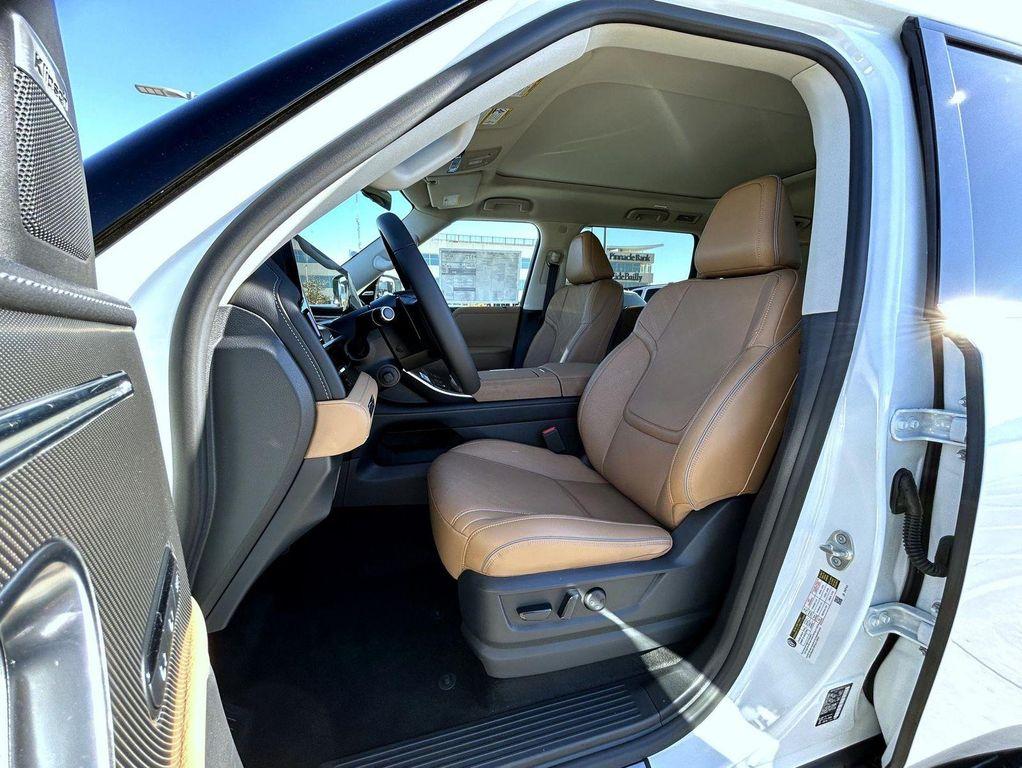 new 2026 INFINITI QX80 car, priced at $91,779