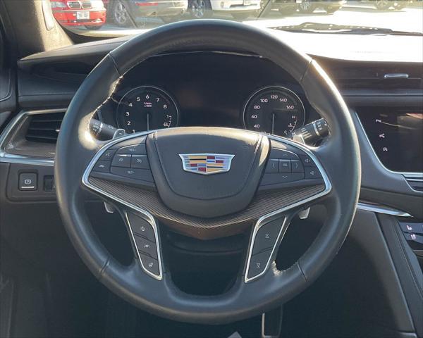 used 2021 Cadillac XT5 car, priced at $35,995