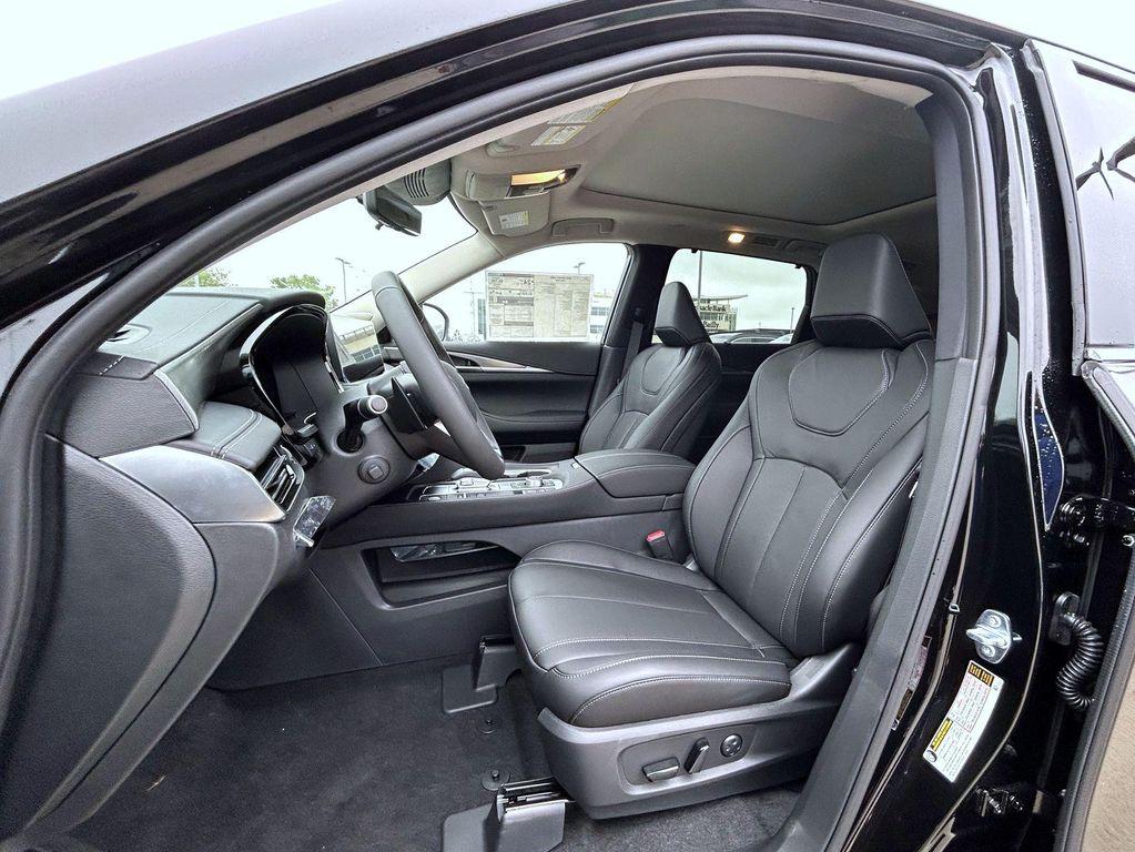 new 2025 INFINITI QX60 car, priced at $56,580