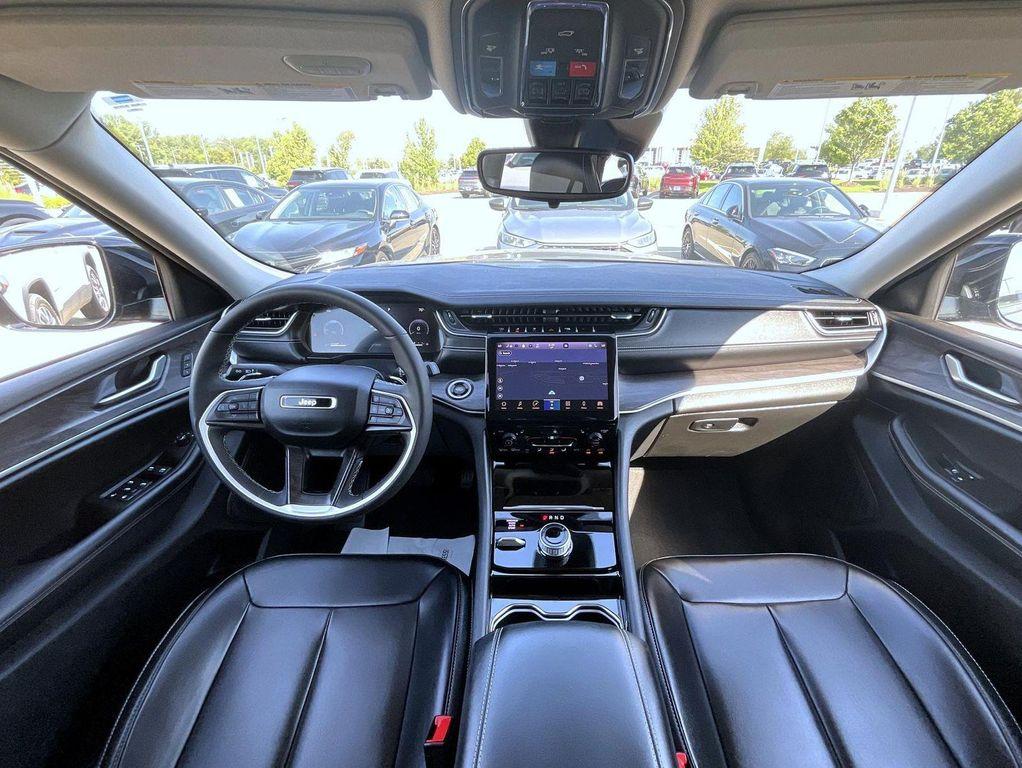 used 2023 Jeep Grand Cherokee car, priced at $36,999