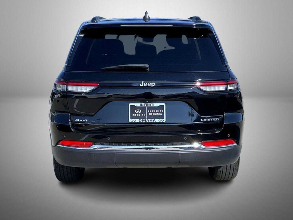 used 2023 Jeep Grand Cherokee car, priced at $36,999