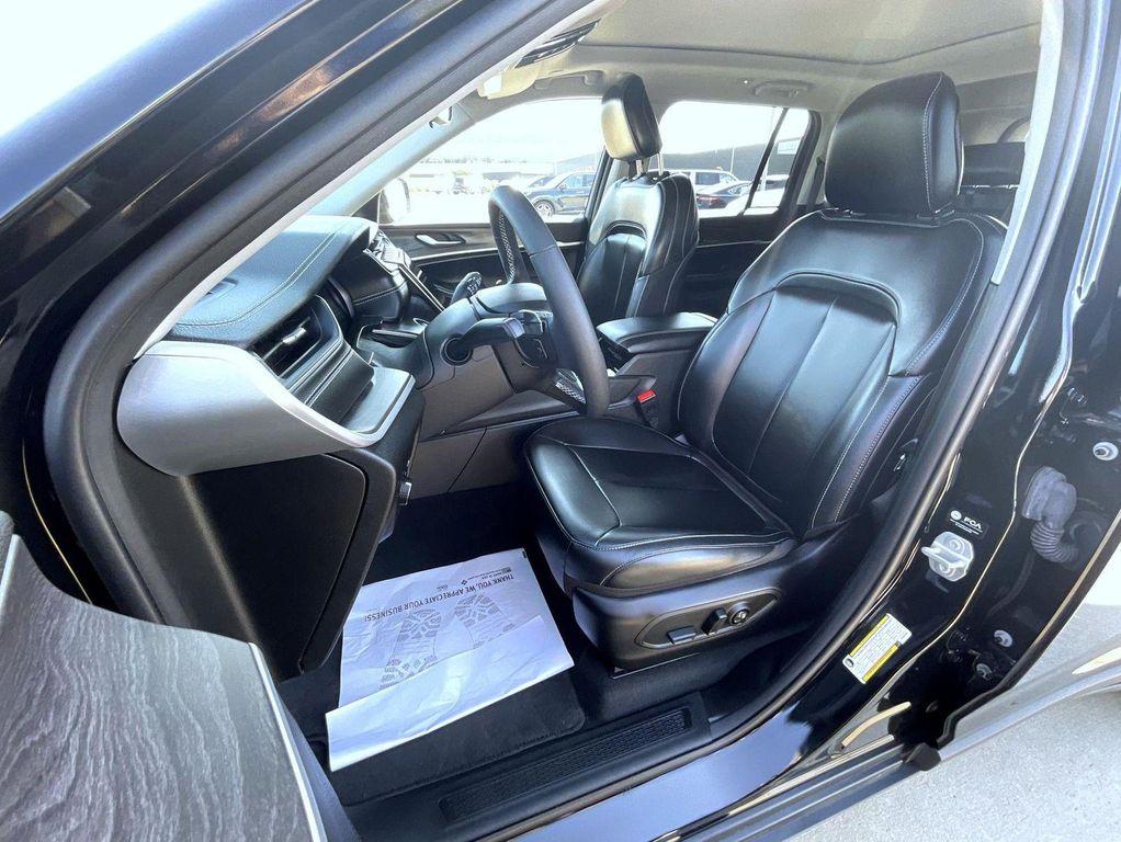 used 2023 Jeep Grand Cherokee car, priced at $36,999