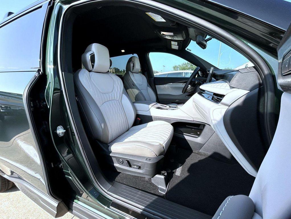 new 2026 INFINITI QX60 car, priced at $71,369