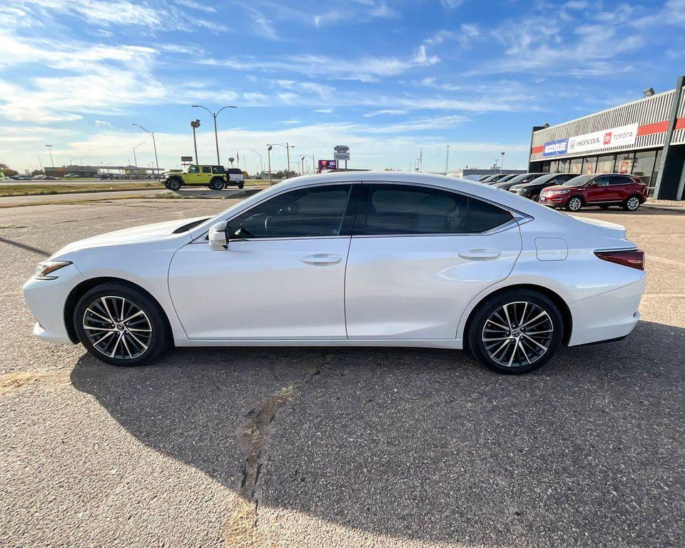 used 2023 Lexus ES 350 car, priced at $34,995