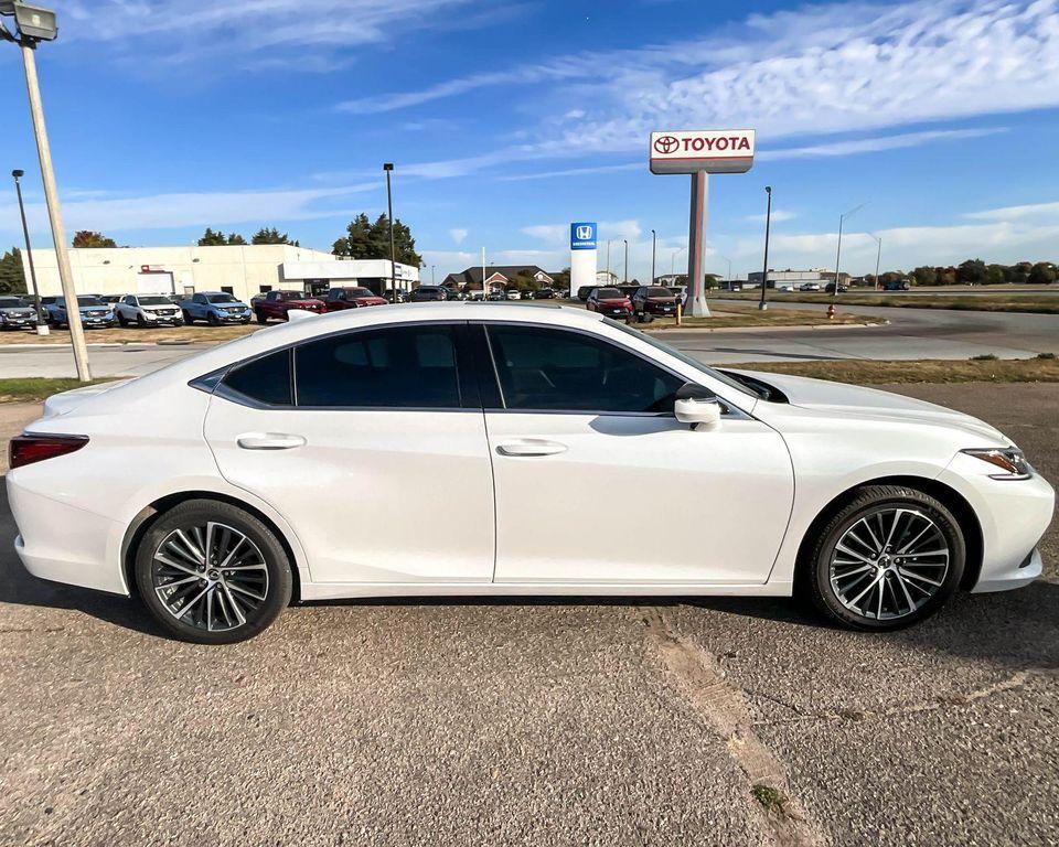used 2023 Lexus ES 350 car, priced at $34,995