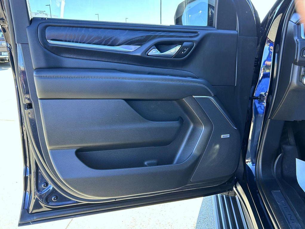 used 2022 GMC Yukon XL car, priced at $53,699