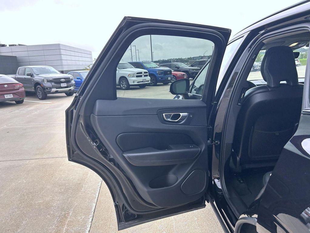 used 2024 Volvo XC60 car, priced at $35,699