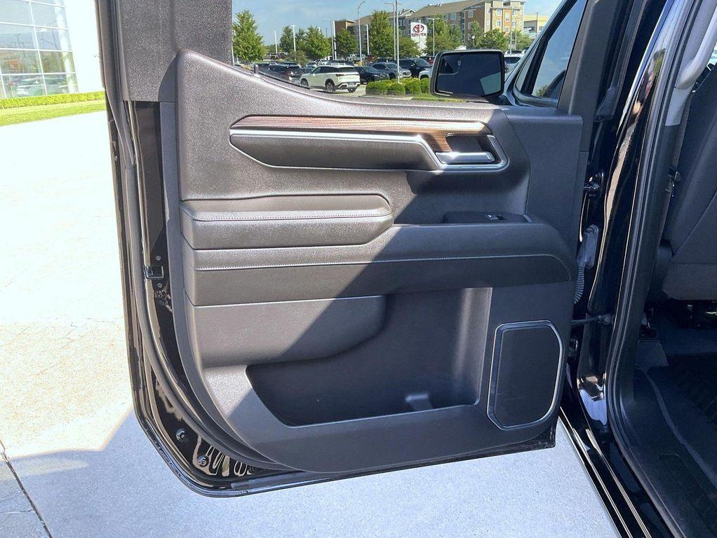 used 2024 Chevrolet Silverado 1500 car, priced at $42,999