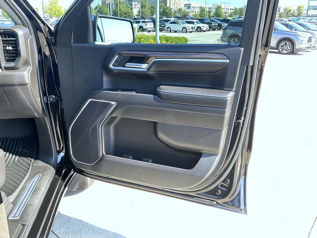 used 2024 Chevrolet Silverado 1500 car, priced at $42,999