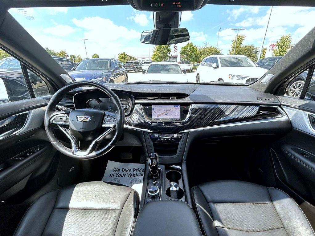 used 2024 Cadillac XT6 car, priced at $37,999