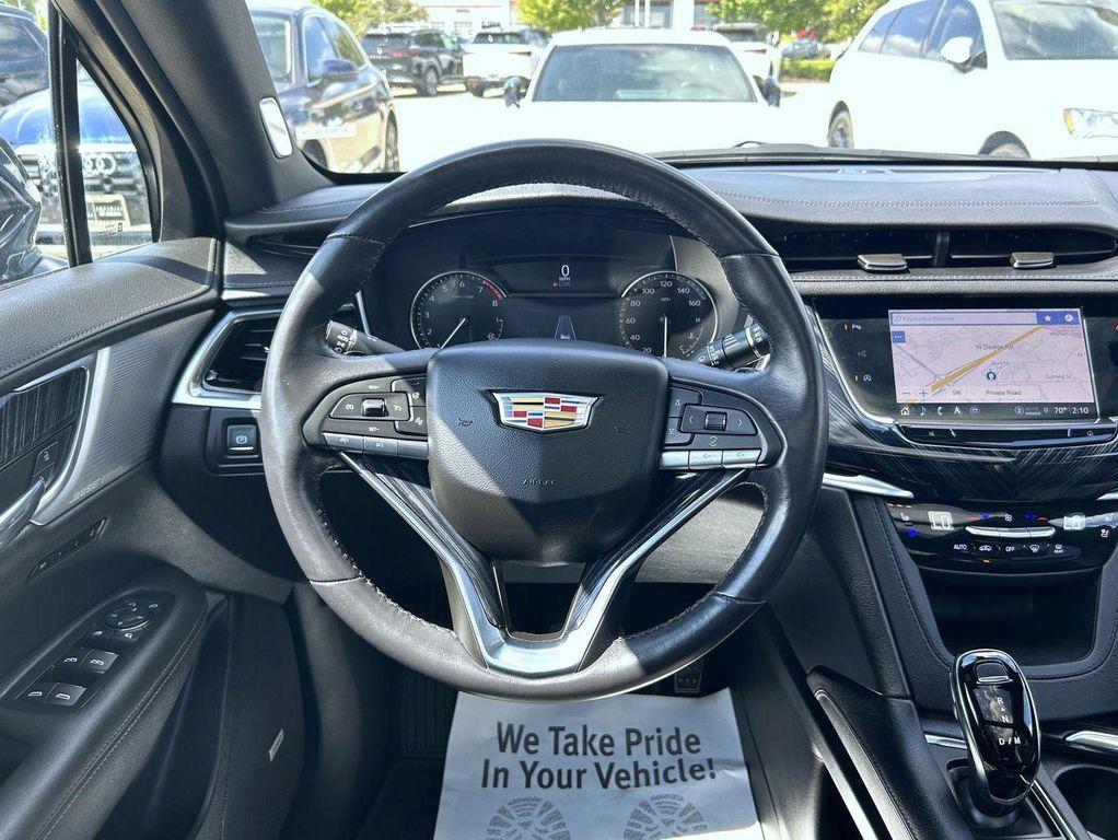used 2024 Cadillac XT6 car, priced at $37,999