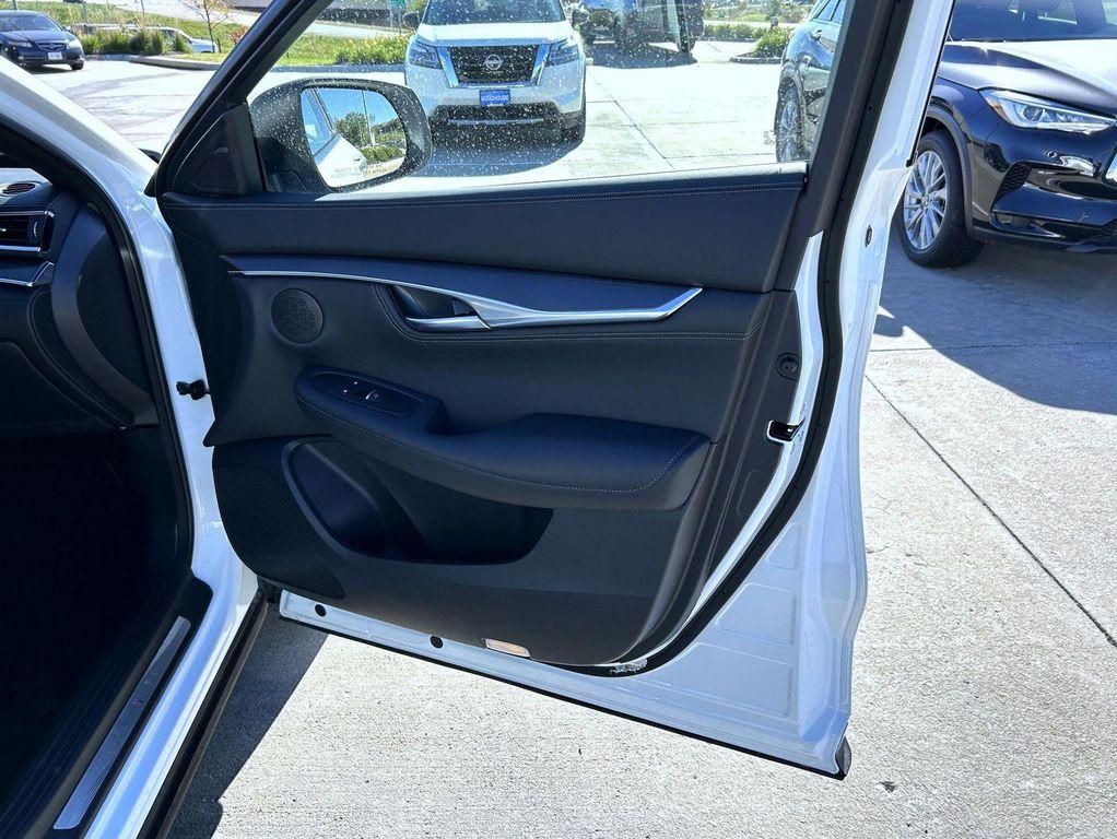 used 2025 INFINITI QX55 car, priced at $43,999