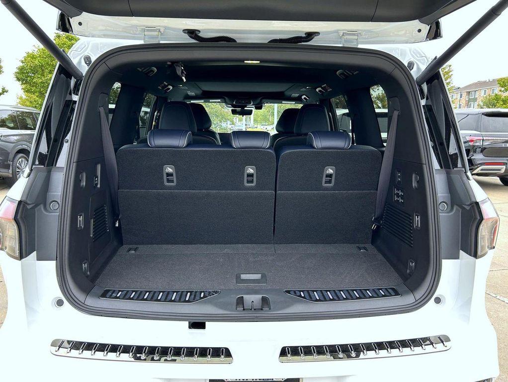 new 2026 INFINITI QX80 car, priced at $107,884