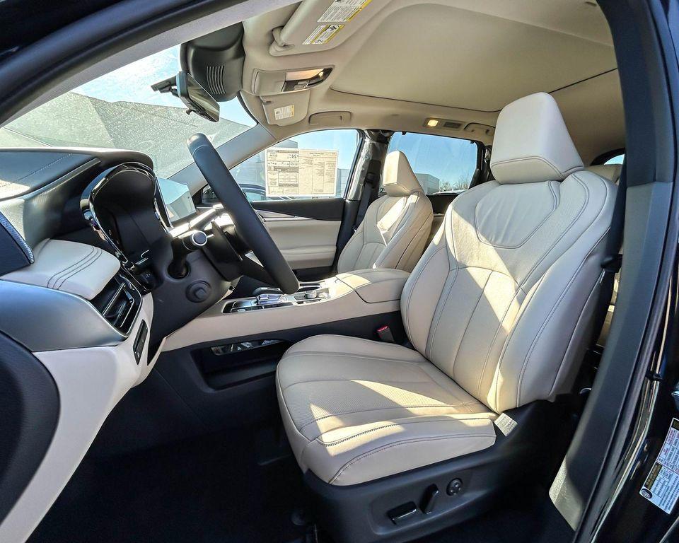 new 2025 INFINITI QX60 car, priced at $56,580