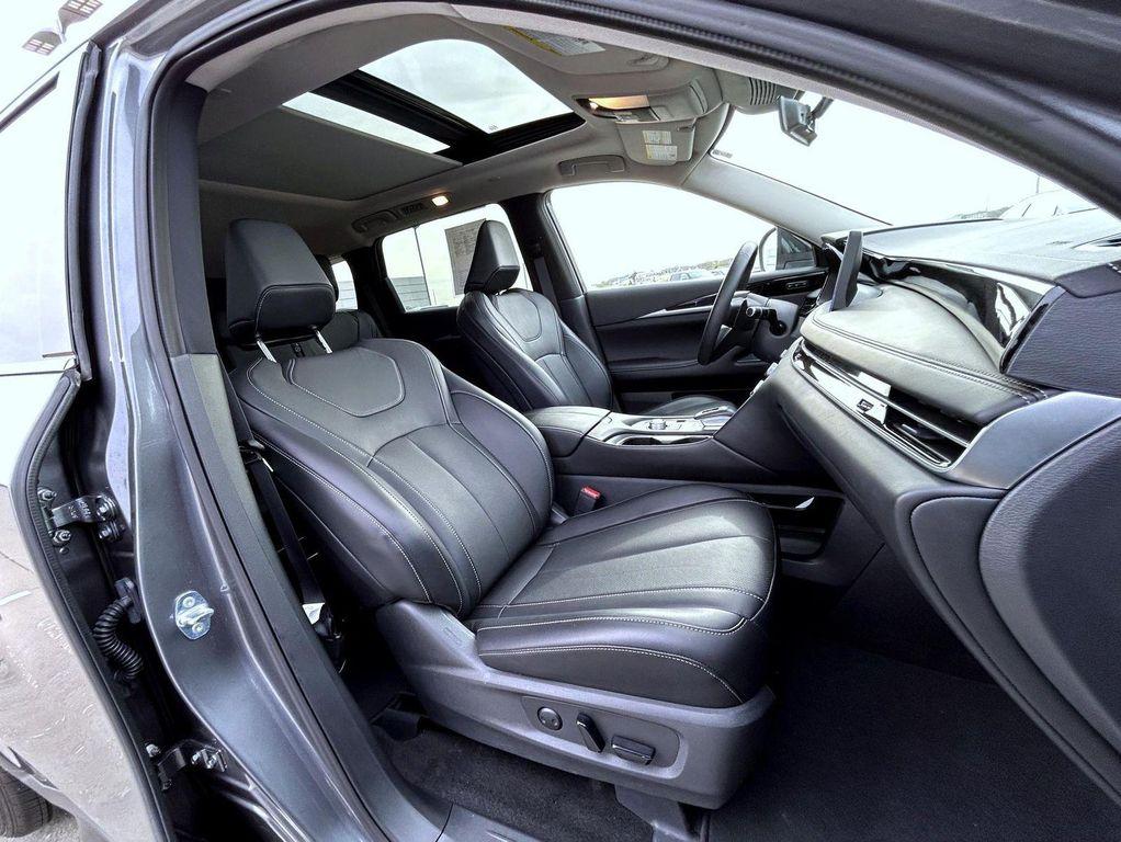 used 2025 INFINITI QX60 car, priced at $46,699
