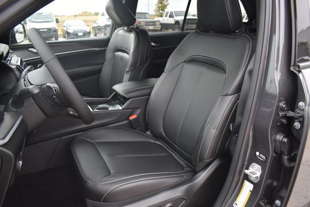 new 2025 Jeep Grand Cherokee car, priced at $44,795