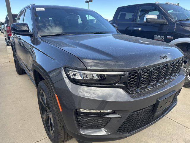 new 2025 Jeep Grand Cherokee car, priced at $46,795