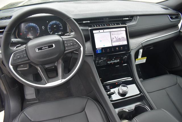 new 2025 Jeep Grand Cherokee car, priced at $44,795