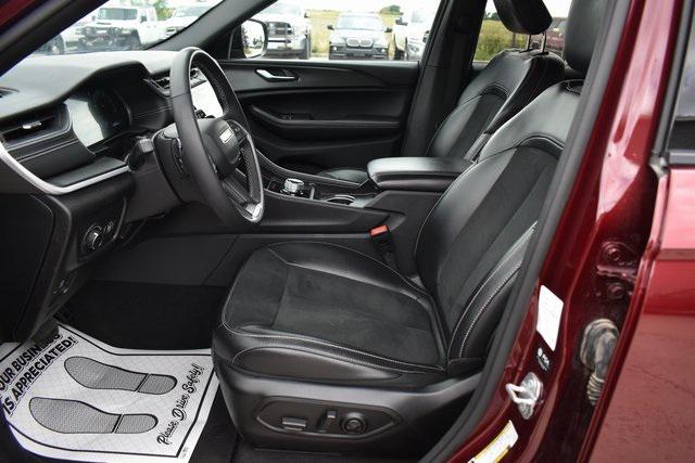used 2024 Jeep Grand Cherokee car, priced at $33,987