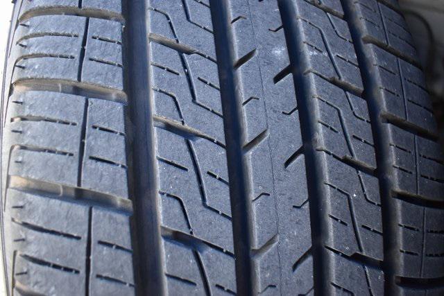 used 2023 Jeep Cherokee car, priced at $21,987