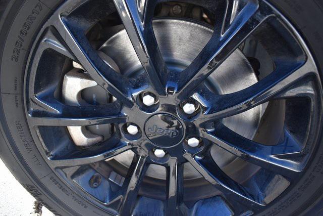 used 2023 Jeep Cherokee car, priced at $21,987